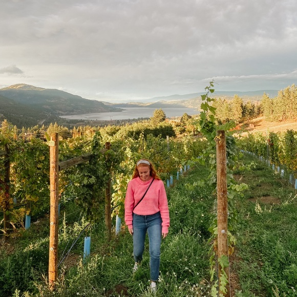 Meet your Posher, Jenna - Picture 5 of 5